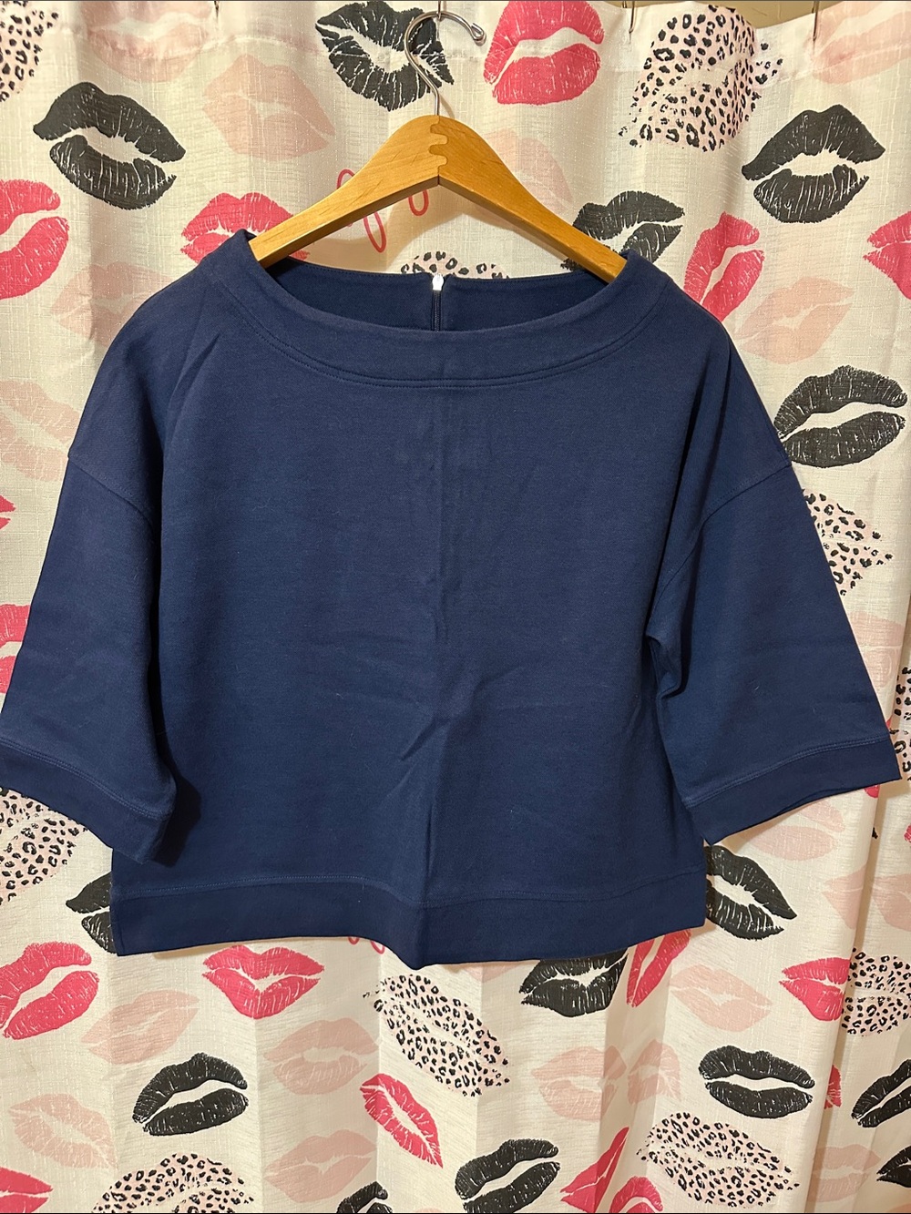 Vineyard Vines Navy Cropped Boxy Short Sleeve Sweatshirt